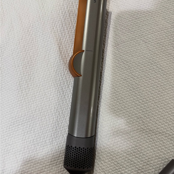 Dyson Airstrait - Picture 5 of 7